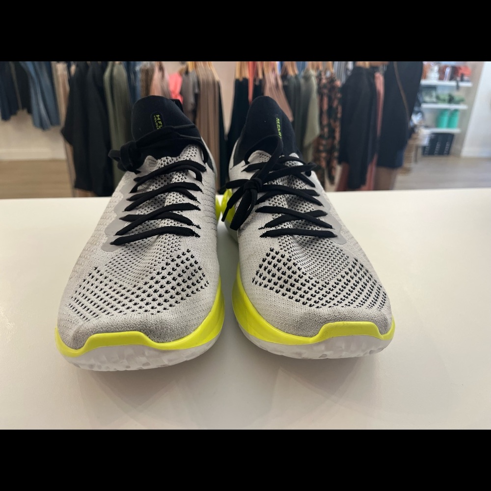 Under Armour Men’s Flow Velociti Se